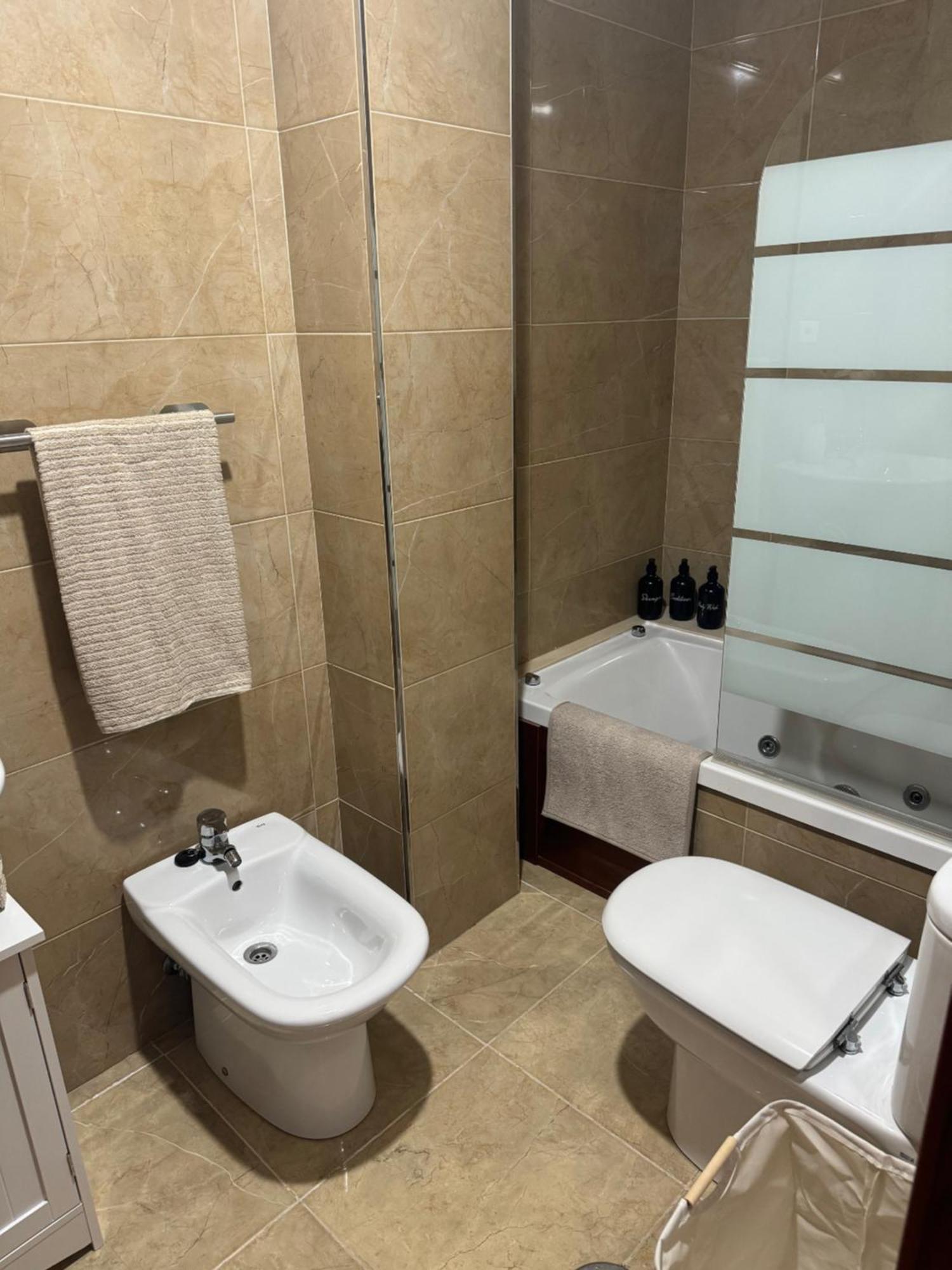 Apartamento En Gijon Con Garaje Y Wifi Eksteriør billede